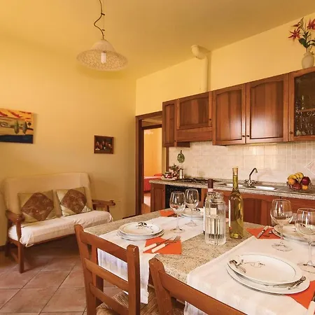 Cozy In Montaione Fi With Kitchenette Appartamento